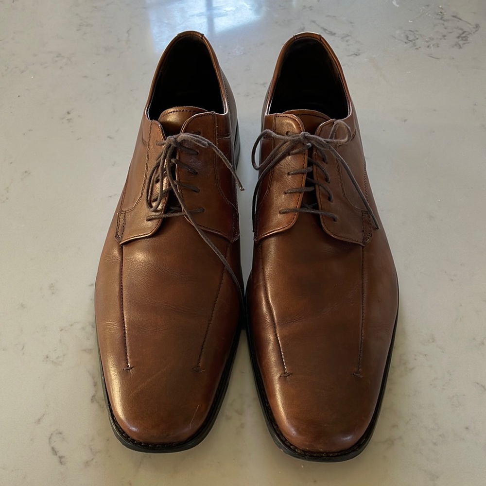 Johnston & Murphy Soft Leather Lace Up Dress Shoe